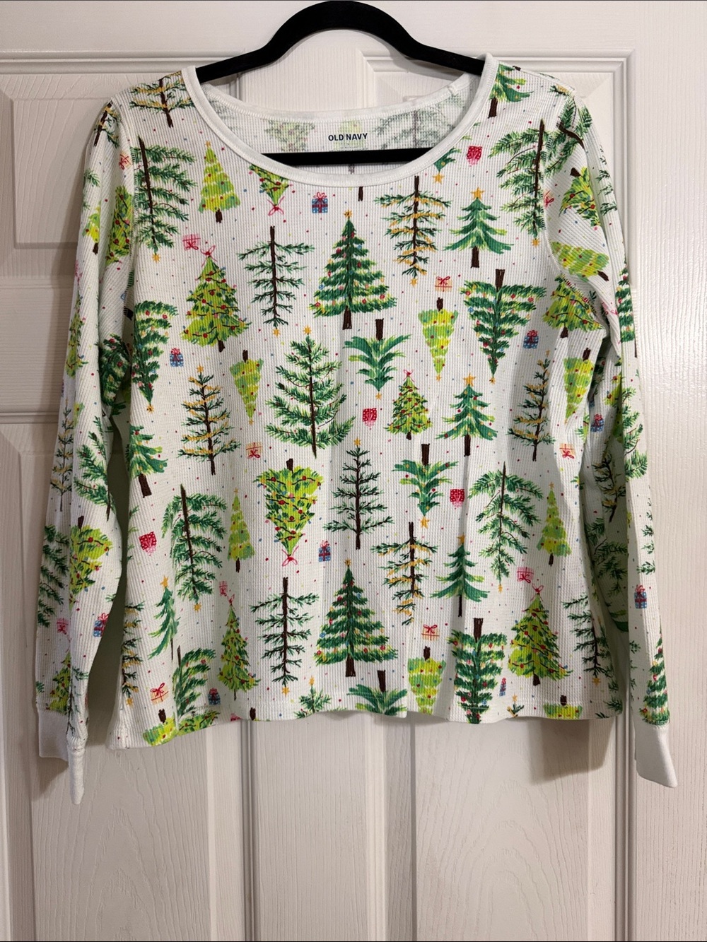 Old Navy Long-Sleeve Women's Christmas Tree Print Top
